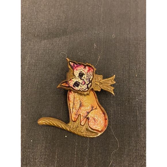 VTG Cat Booch Pin Badge w Moving Head Gold tone aluminum Glitter1.75 in. EUC - Picture 3 of 16
